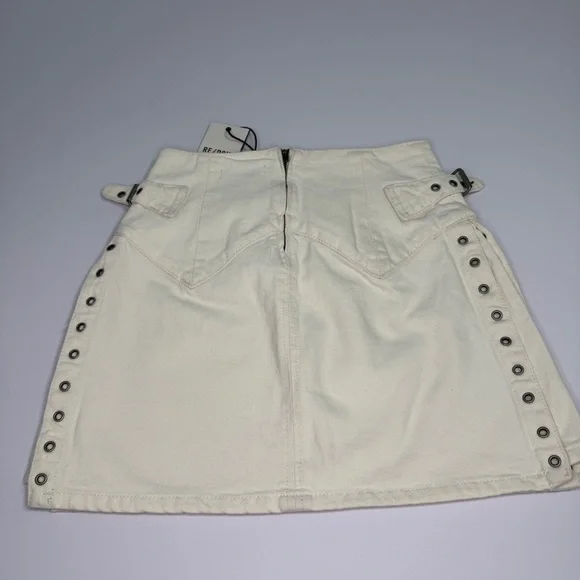 Re/Done Denim women’s Vintage white skirt sz 24 studs 90’s YTK Festival biker - Picture 3 of 11